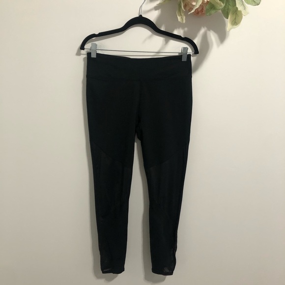 Black Fabletics mesh panel leggings - Picture 8 of 9